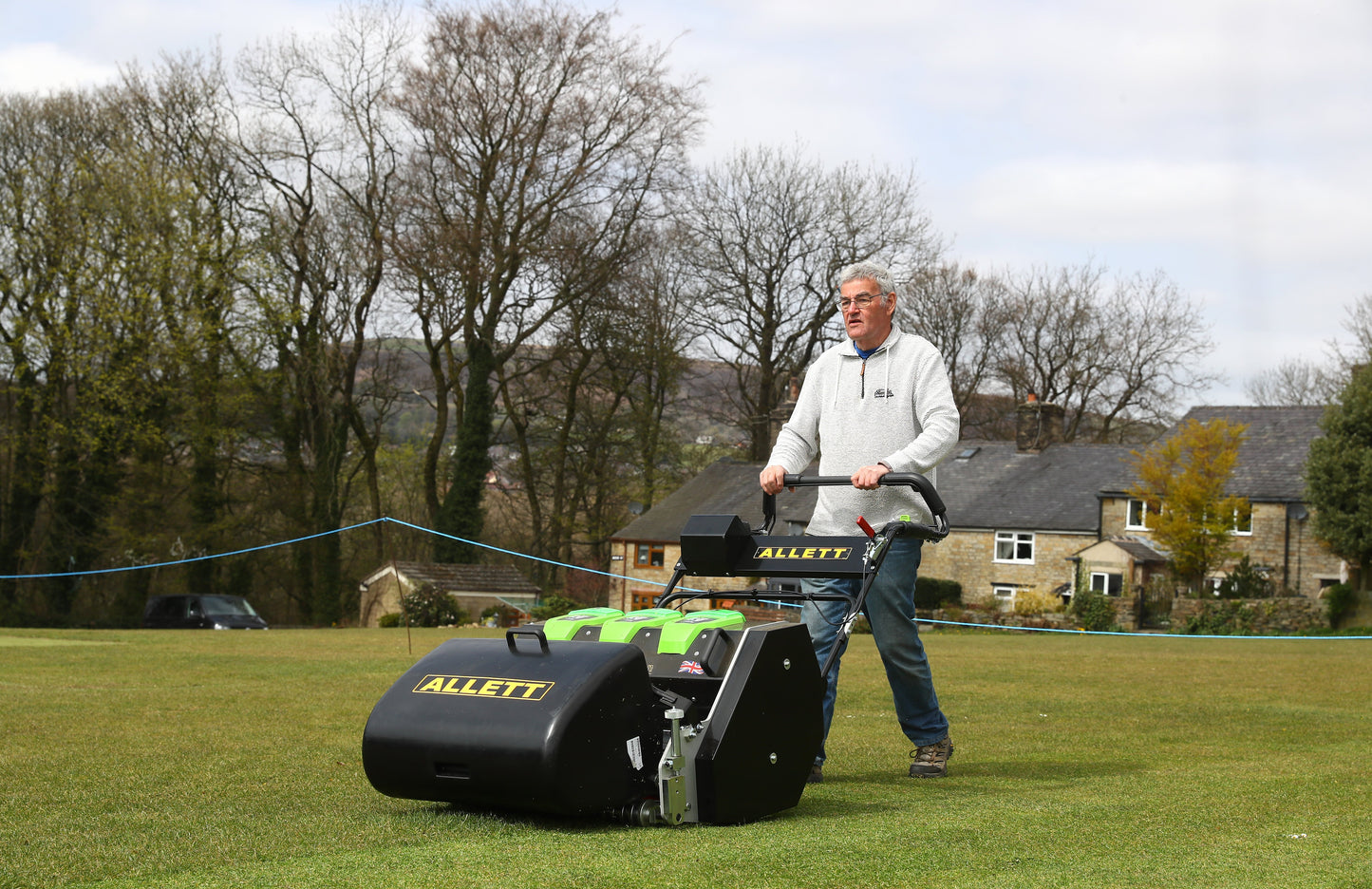 Allett C27E Evolution Battery Cylinder Reel Mower (Power-unit with Grassbox)