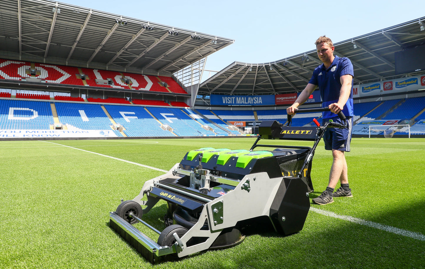 Allett Uplift 86 Evolution Battery Stadium Rotary Mower